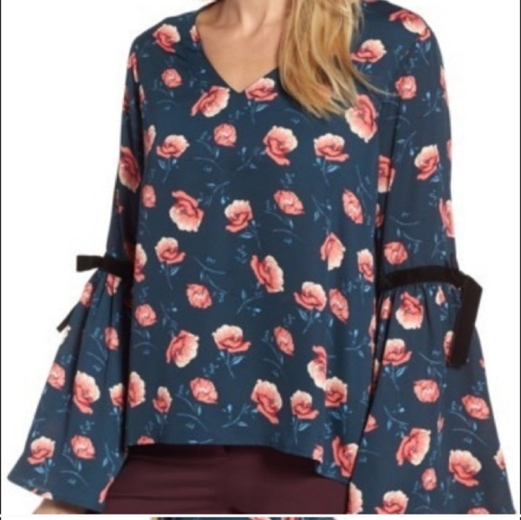 Halogen Women Floral Blue Bell Sleeves Blouse With Velvet Ties.  Size S. - Picture 1 of 12